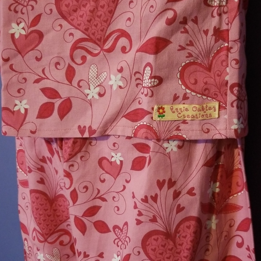 Custom 💕 Heart Capri Set - Picture 4 of 4